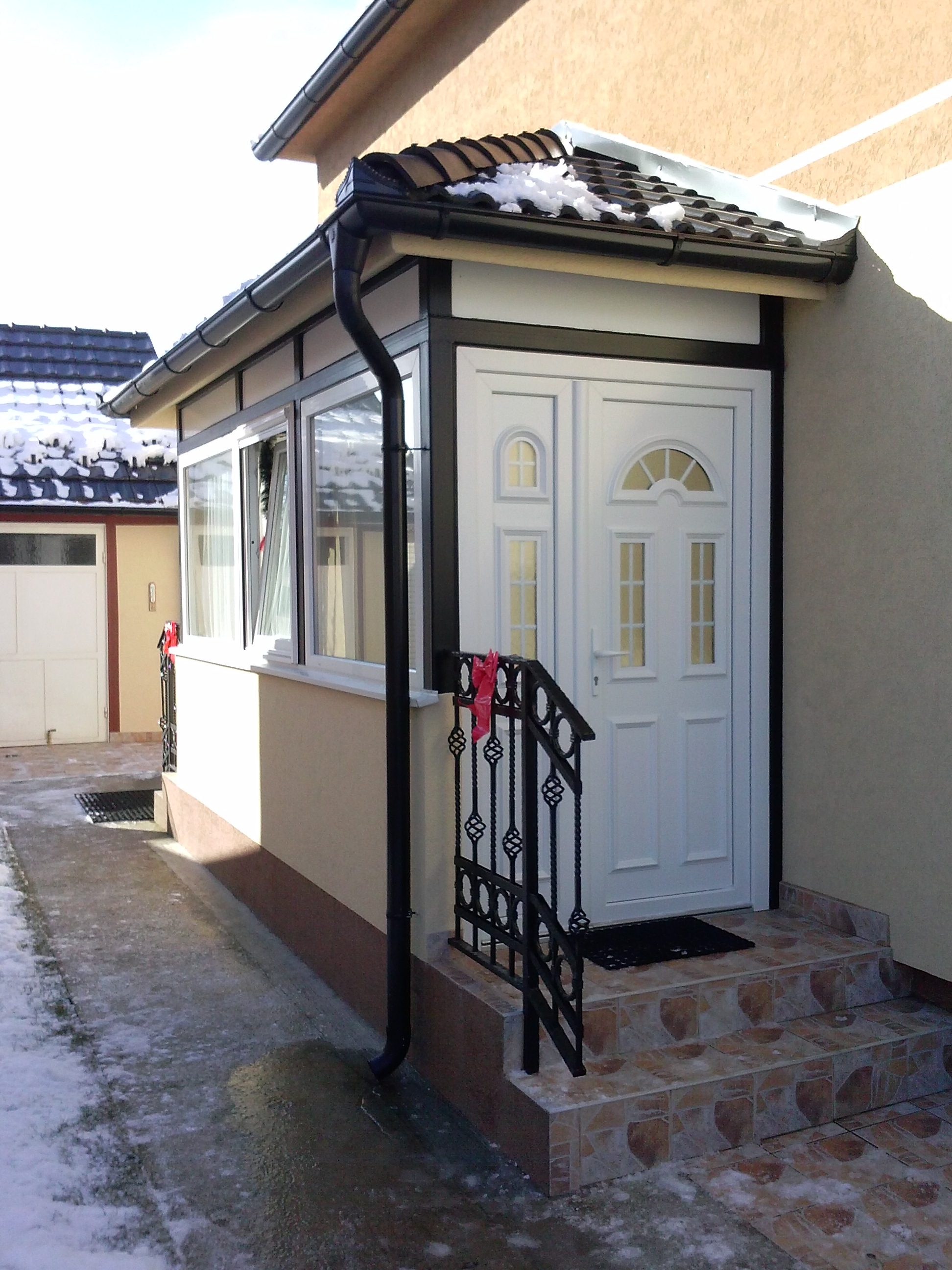 porodična kuća nova pazova 1 zastakljivanje terase rehau euro design 70